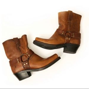 Frye leather harness moto ankle booties Sz 7